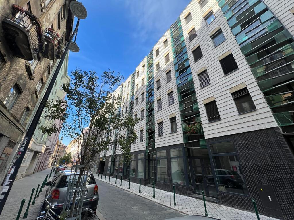 Palace Quarter 2 Peaceful Modern Central Top Floor Apartment Budapeste Exterior foto