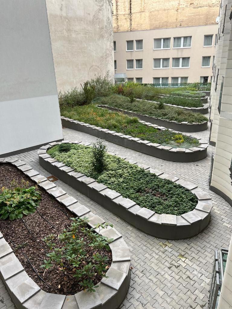 Palace Quarter 2 Peaceful Modern Central Top Floor Apartment Budapeste Exterior foto