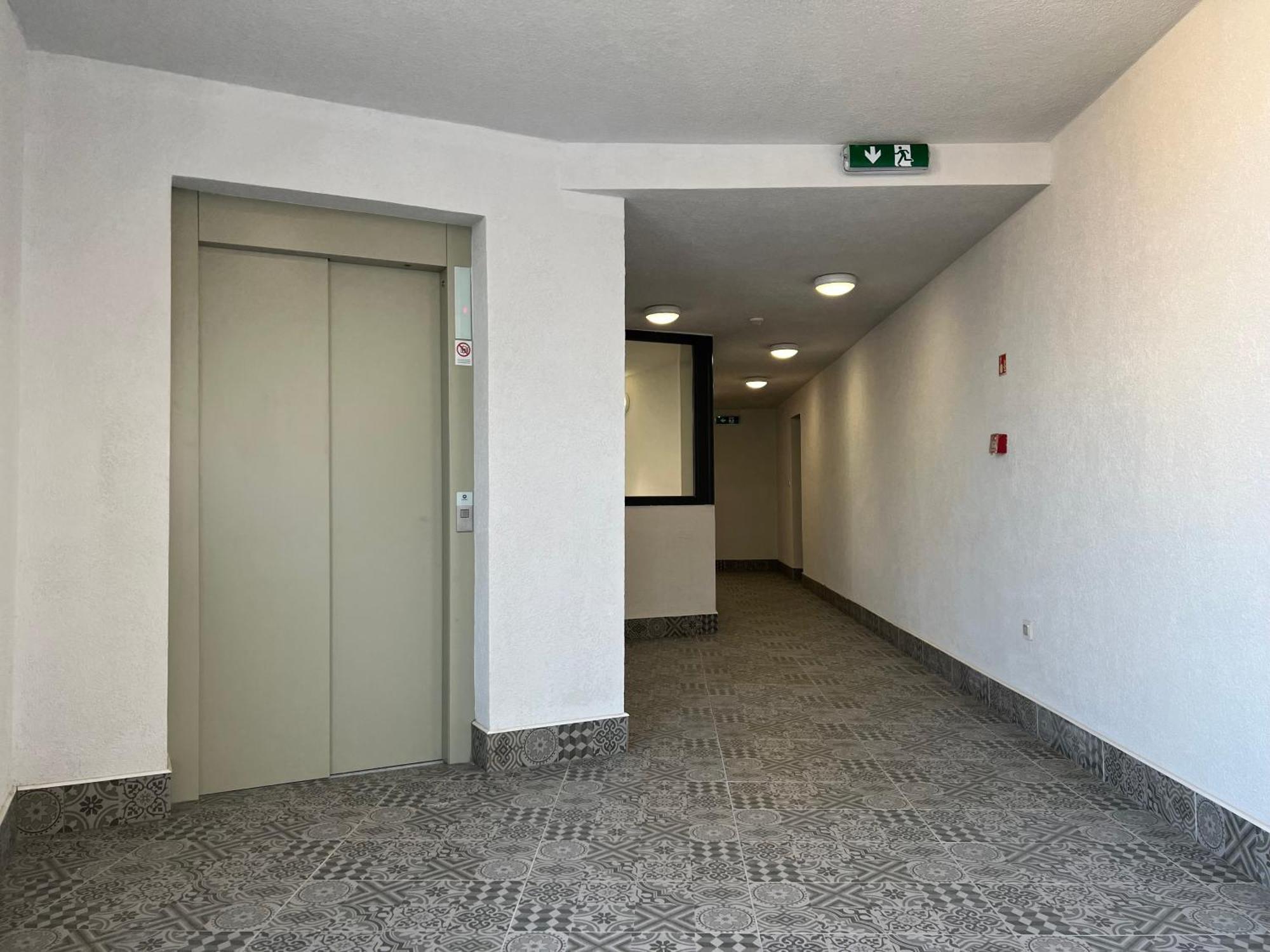 Palace Quarter 2 Peaceful Modern Central Top Floor Apartment Budapeste Exterior foto