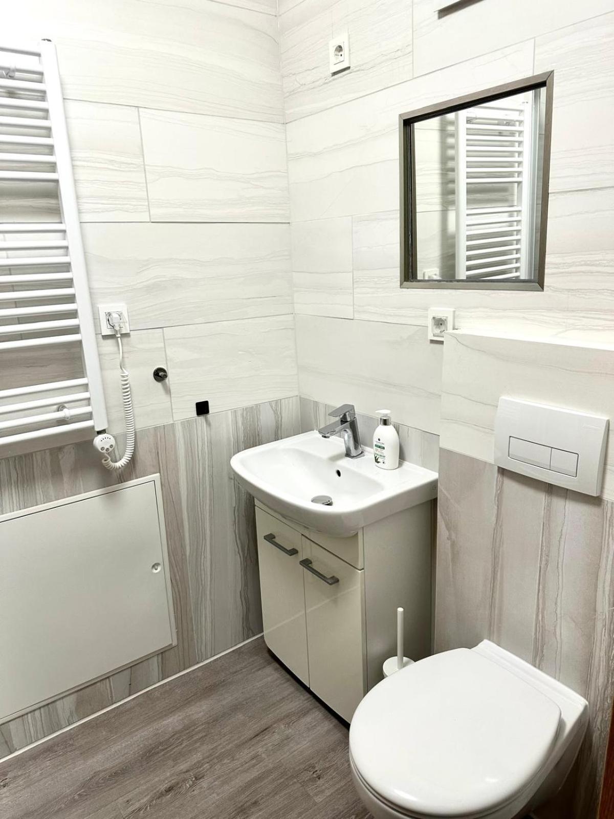 Palace Quarter 2 Peaceful Modern Central Top Floor Apartment Budapeste Exterior foto